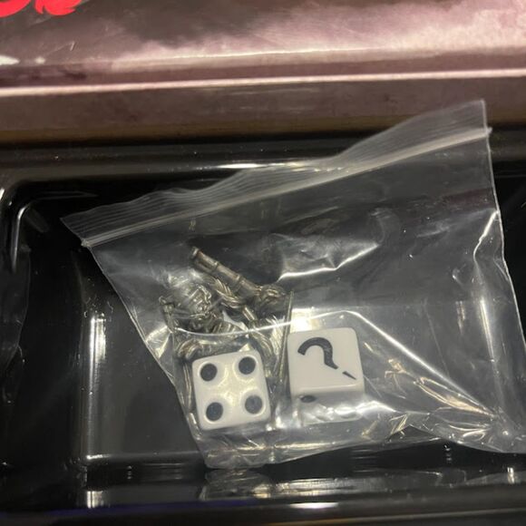 USAopoly Clue Dungeons & Dragons Classic Mystery Game - Picture 4 of 5